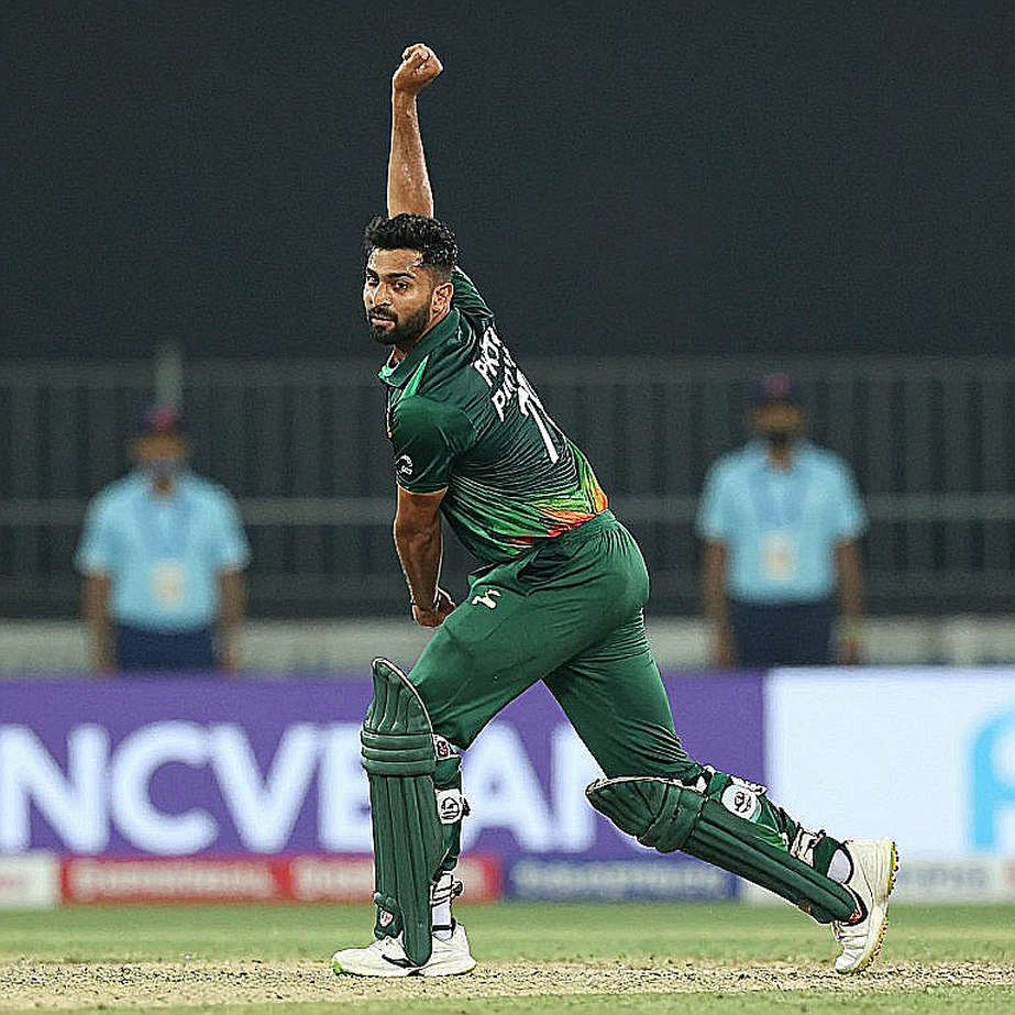 ভেজা মাঠ, শুকনো হিসাব: বাংলাদেশের ক্রিকেট মরসুম কাকে মনে রাখে, কাকে ভোলে ভেজা মাঠ, শুকনো হিসাব: বাংলাদেশের ক্রিকেট মরসুম কাকে মনে রাখে, কাকে ভোলে