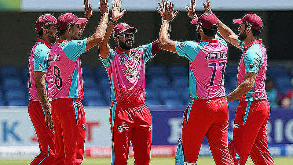 পোস্টকোড থেকে পাসপোর্ট: যে বিশ্বকাপ আমেরিকার পাড়াগুলোকে ক্রিকেটের মাঠ বানিয়ে দিল পোস্টকোড থেকে পাসপোর্ট: যে বিশ্বকাপ আমেরিকার পাড়াগুলোকে ক্রিকেটের মাঠ বানিয়ে দিল